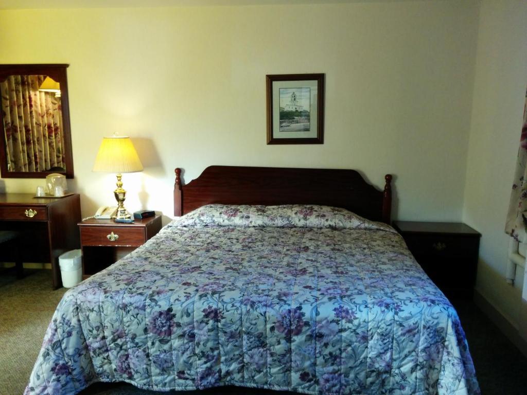Esquire Motel Halifax Room photo